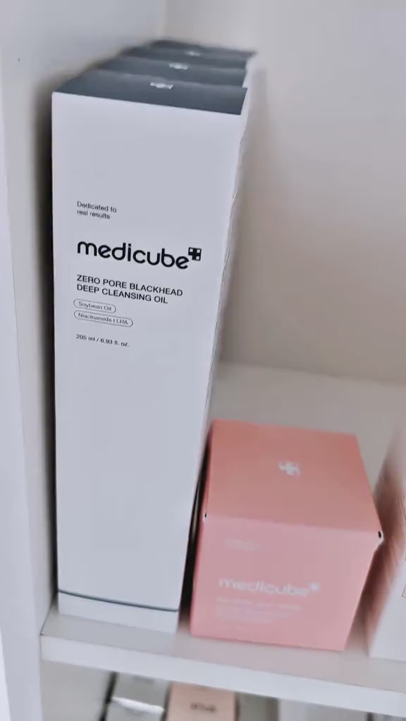 MEDICUBE – Zero Pore Blackhead Deep Cleansing Oil (205 ml)